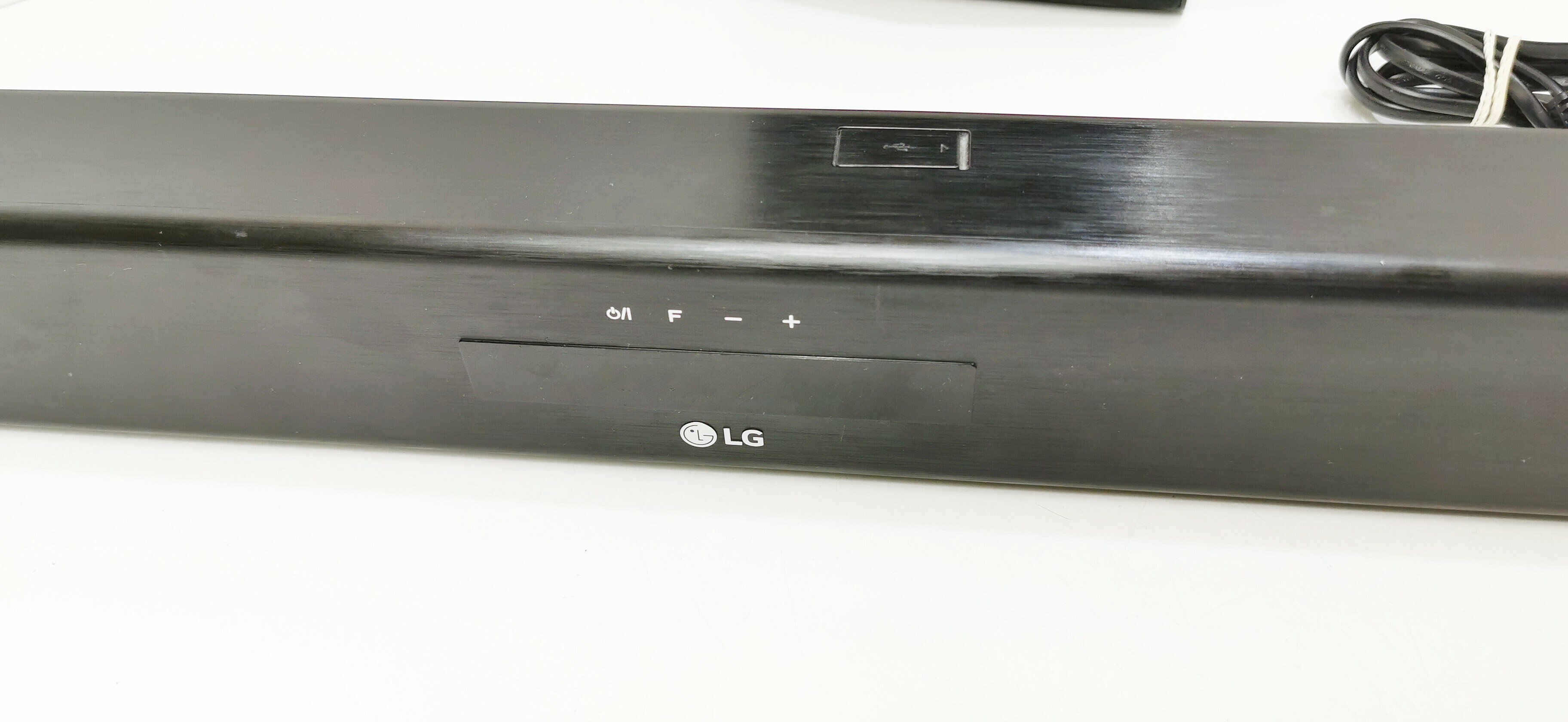 soundbar-lg-ean-8806087866766