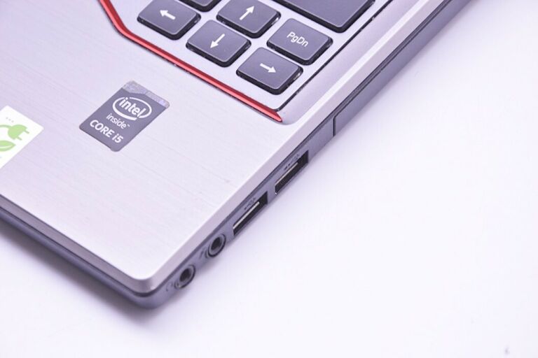 LAPTOP FUJITSU LIFEBOOK E734 WIN10 128 GB SSD I5