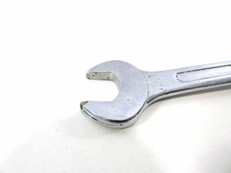 KLUCZ PŁASKO OCZKOWY 22MM KUŹNIA