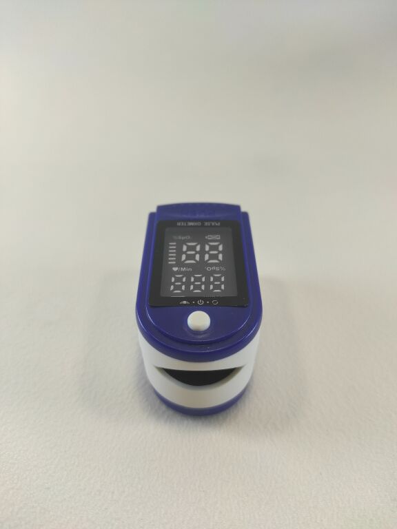 PULSOKSYMETR NA PALEC FINGERTIP PULSE OXIMETER