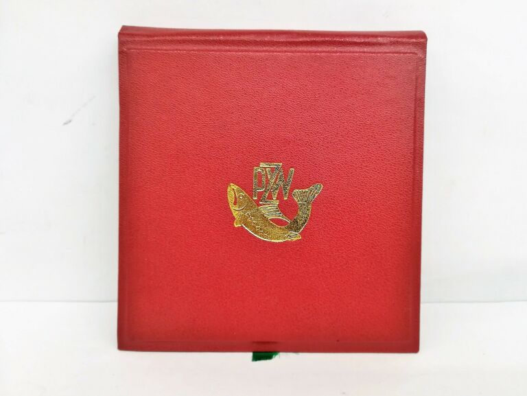 medal-za-zaslugi-w-rozwoju-wedkarstwa-pudelko-wroclawska-6-opole-sj