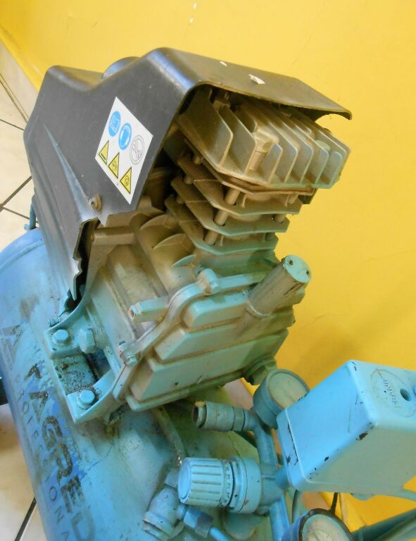 KOMPRESOR TAGRED PROFFESIONAL 24L, 8 BAR