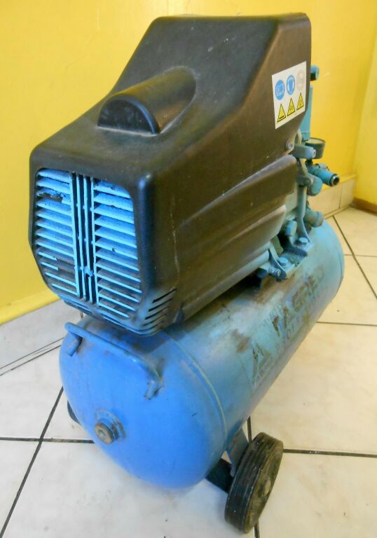 KOMPRESOR TAGRED PROFFESIONAL 24L, 8 BAR