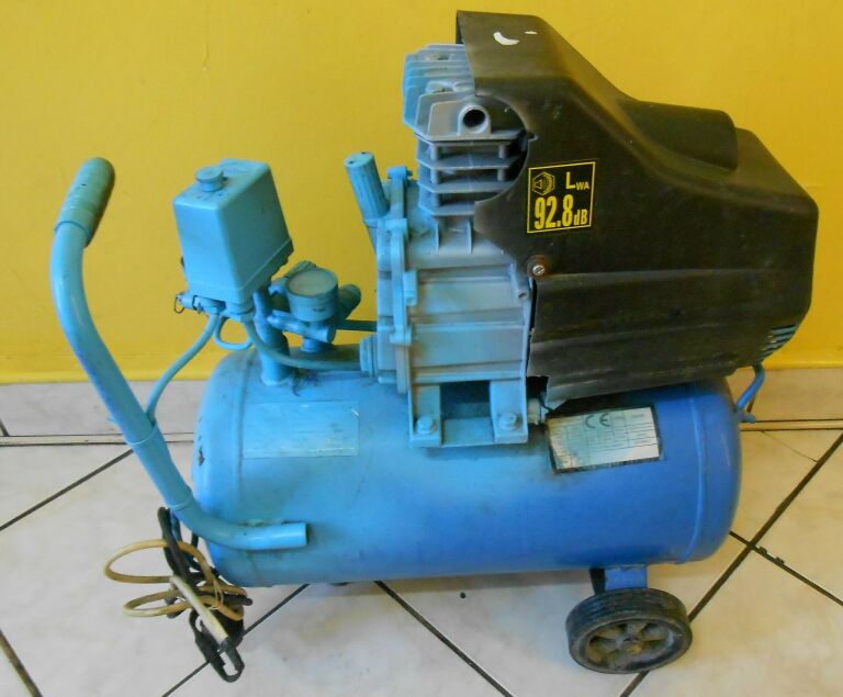 KOMPRESOR TAGRED PROFFESIONAL 24L, 8 BAR