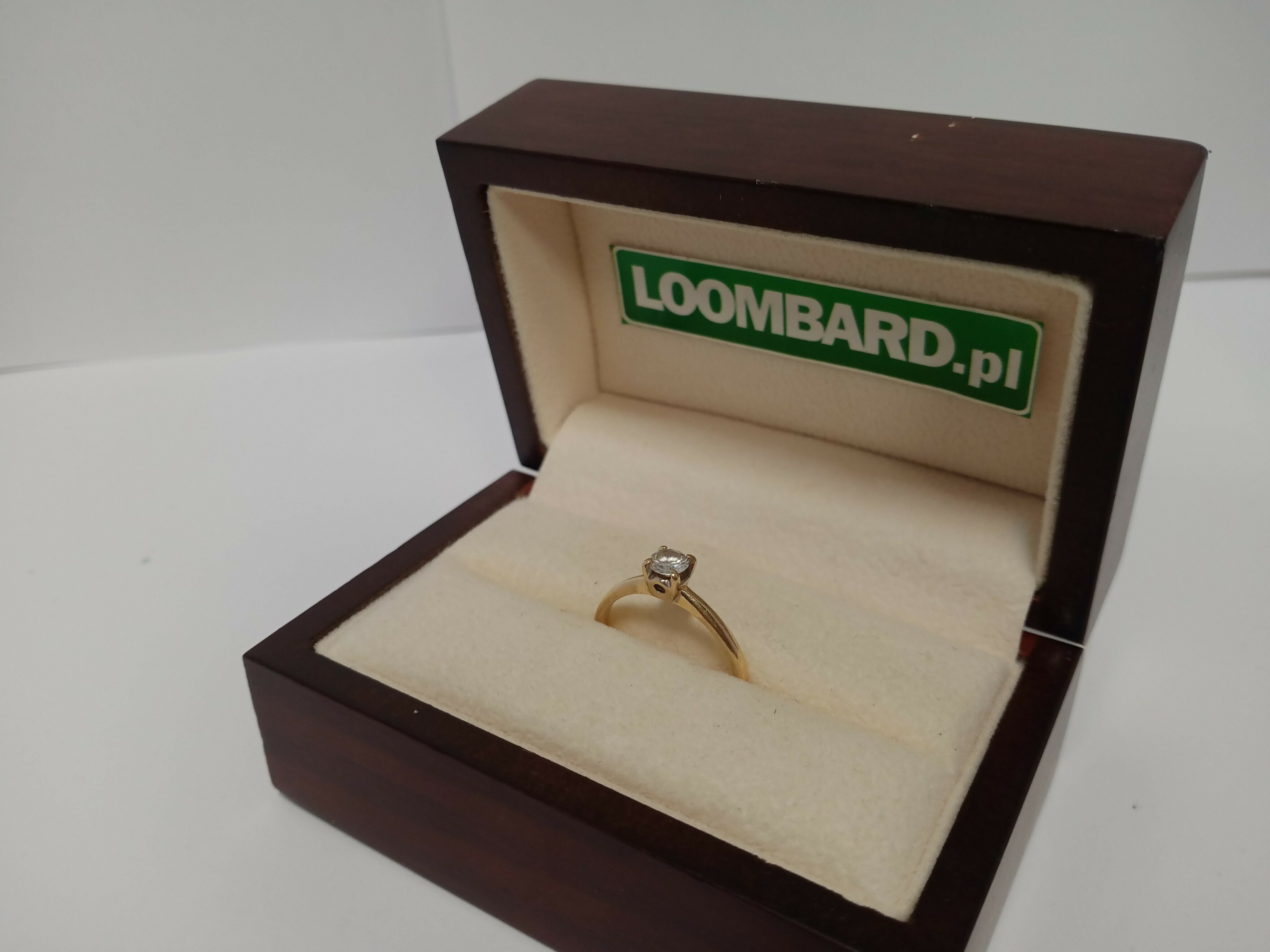 zloty-pierscionek-585-rozmiar-18-stan-uzywany