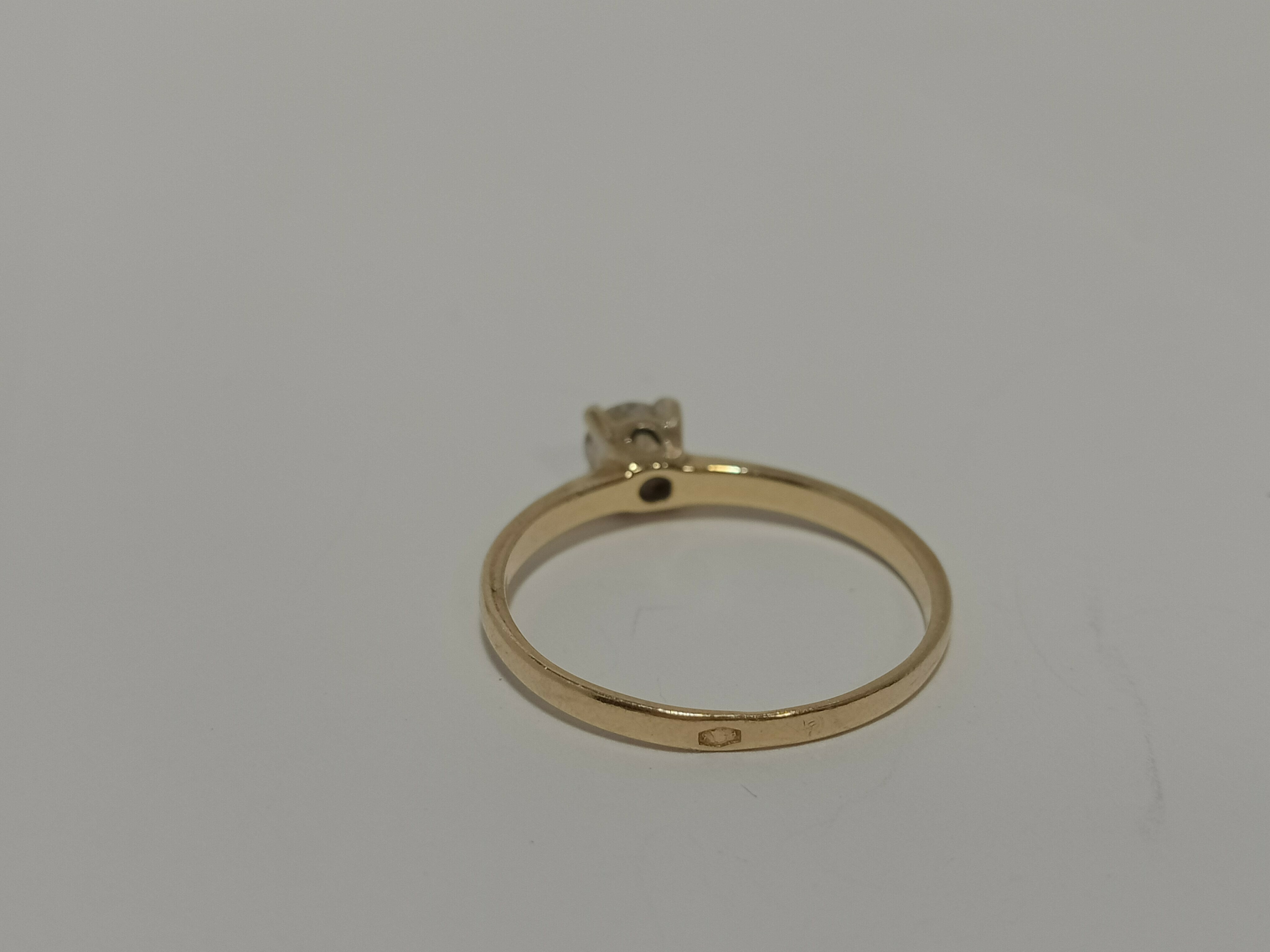 zloty-pierscionek-585-rozmiar-18-rodzaj-wyrob-jubilerski