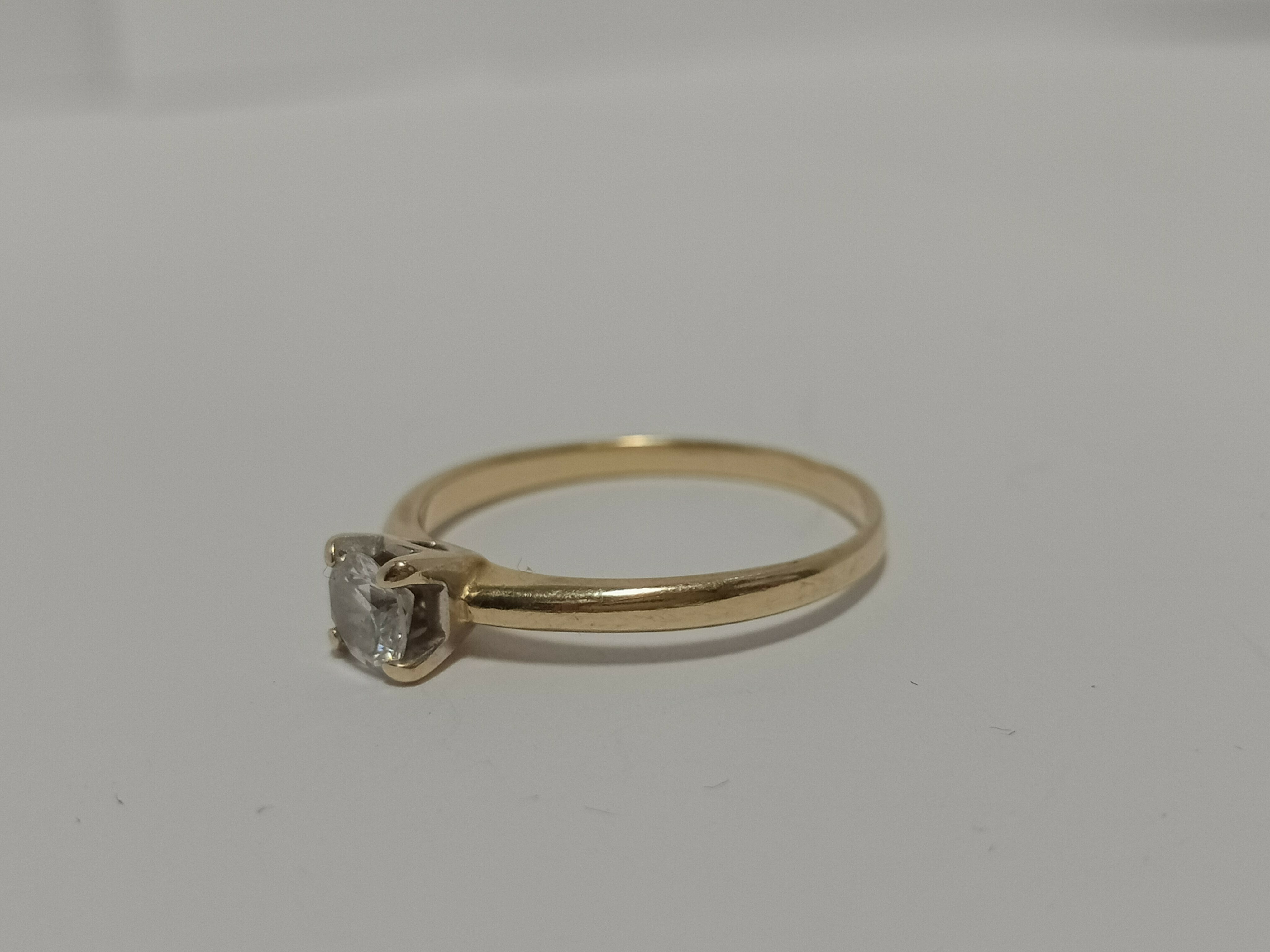 zloty-pierscionek-585-rozmiar-18-kamien-cyrkonia