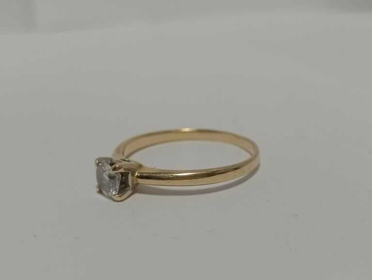 zloty-pierscionek-585-rozmiar-18-kamien-cyrkonia