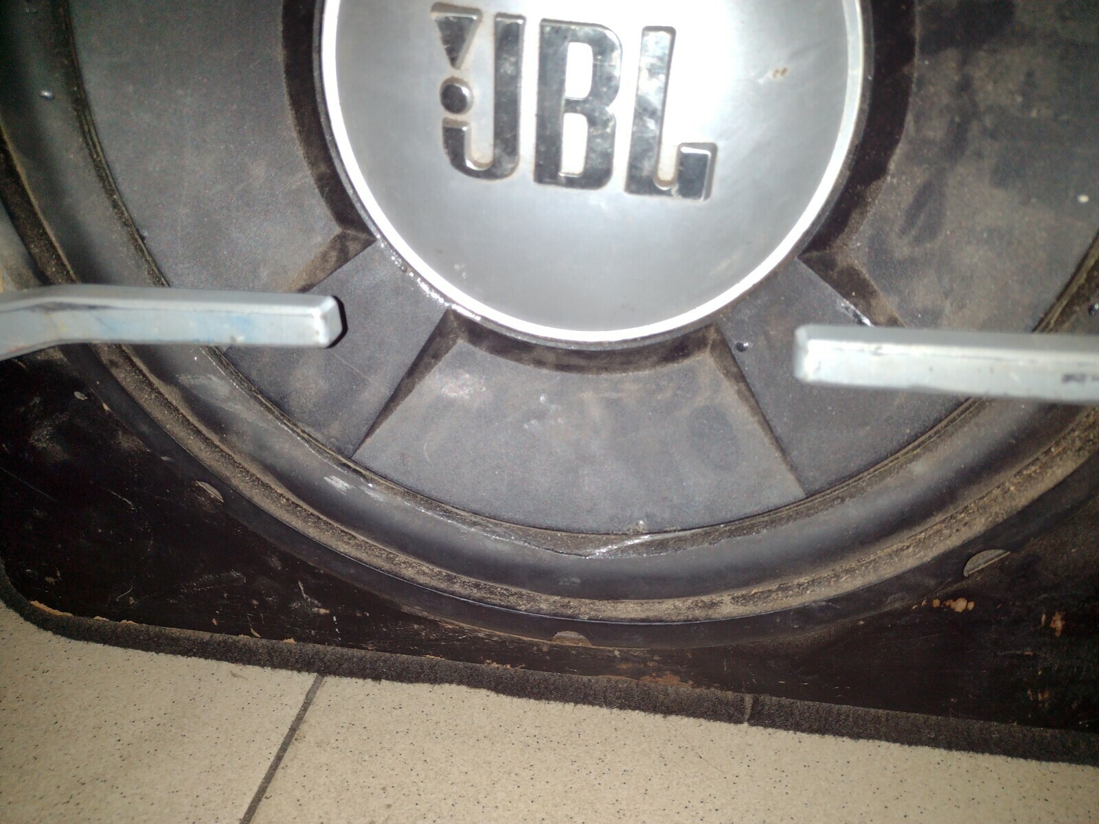 tuba-skrzynia-basowa-subwoofer-jbl-gto1204br-1200-stan-uzywany