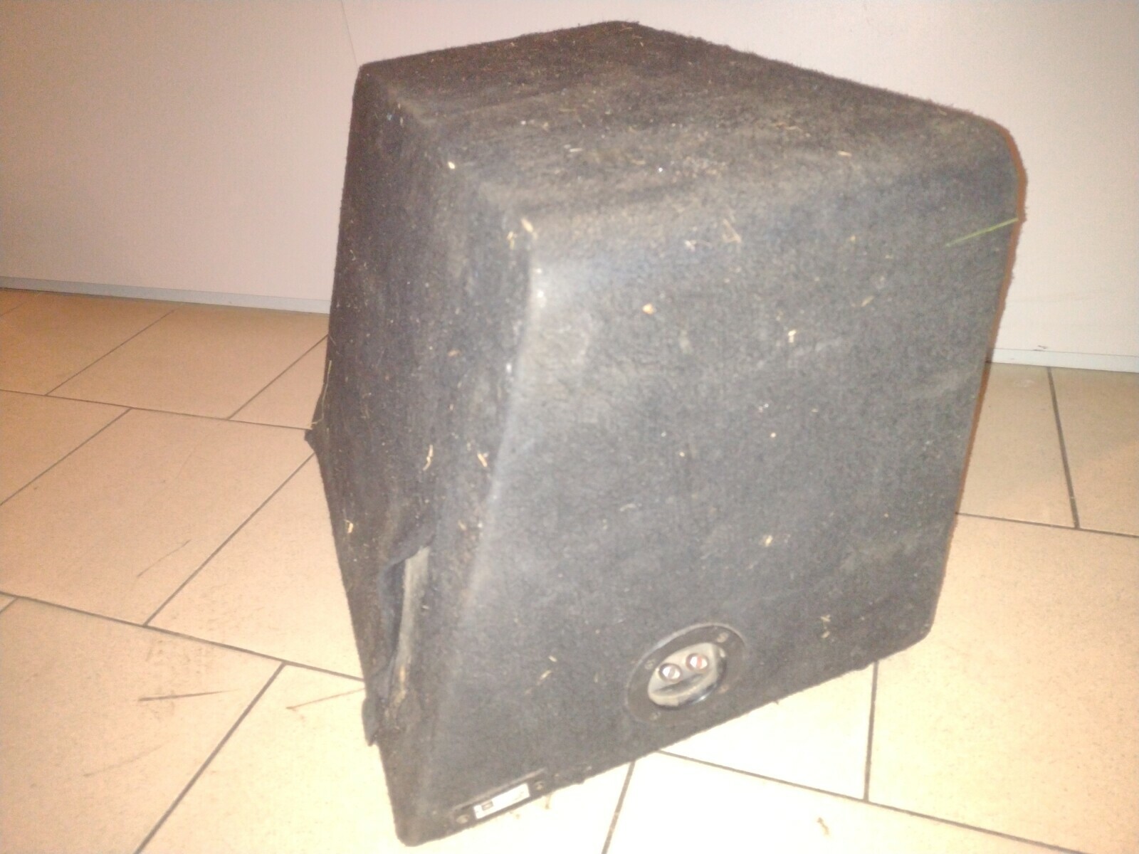 tuba-skrzynia-basowa-subwoofer-jbl-gto1204br-1200-marka-jbl