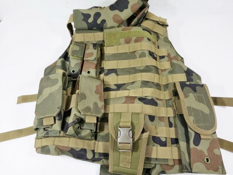 karabinek-asg-specna-arms-sa-b03kamizelka-stan-uzywany