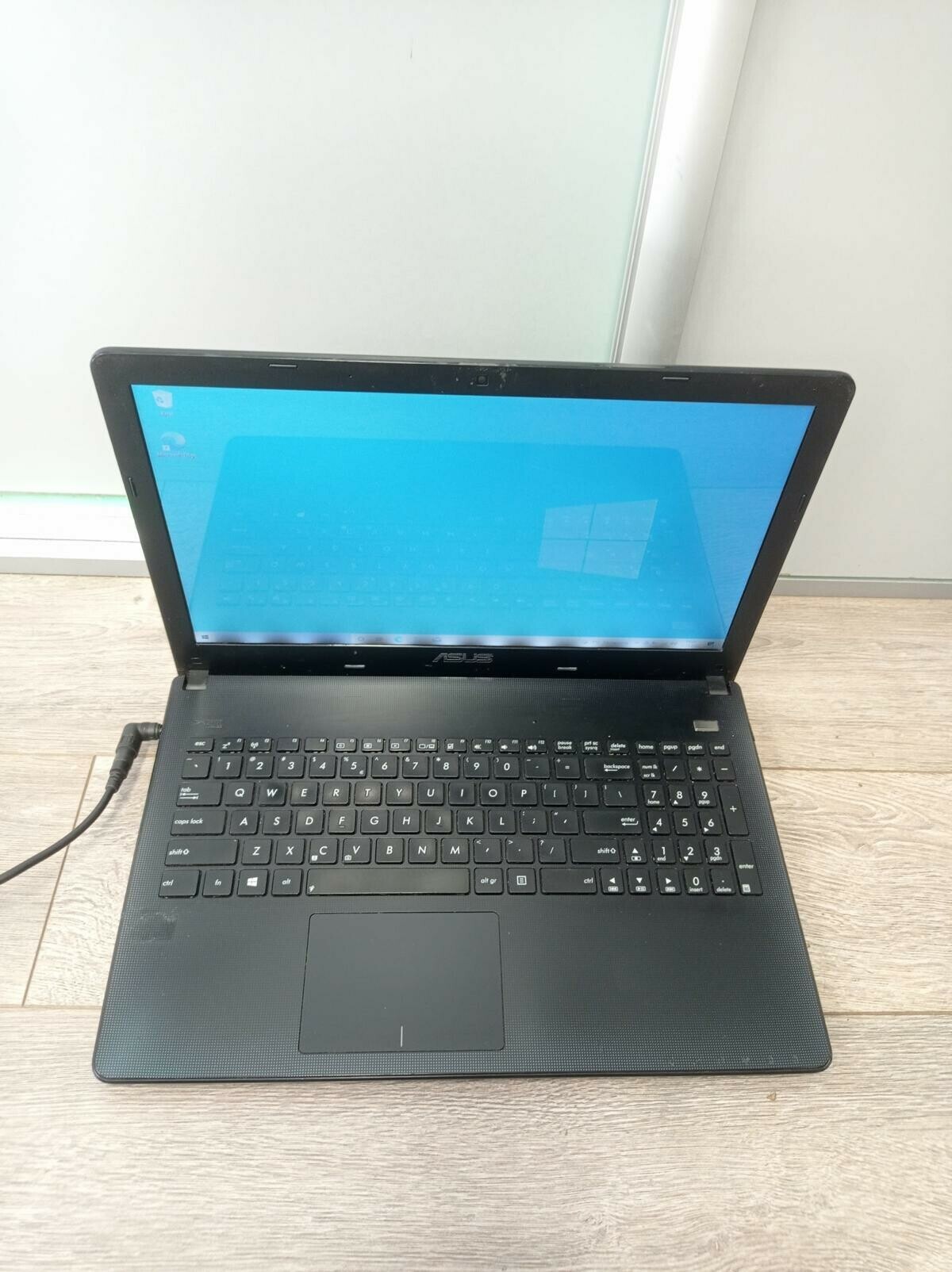 laptop-asus-x501a-intel-b9804gb-1tb-opis-mennicza-20-cieszyn-sc