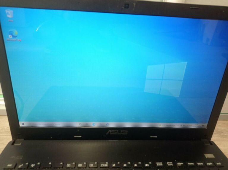 LAPTOP ASUS X501A -INTEL B980/4GB /1TB - OPIS