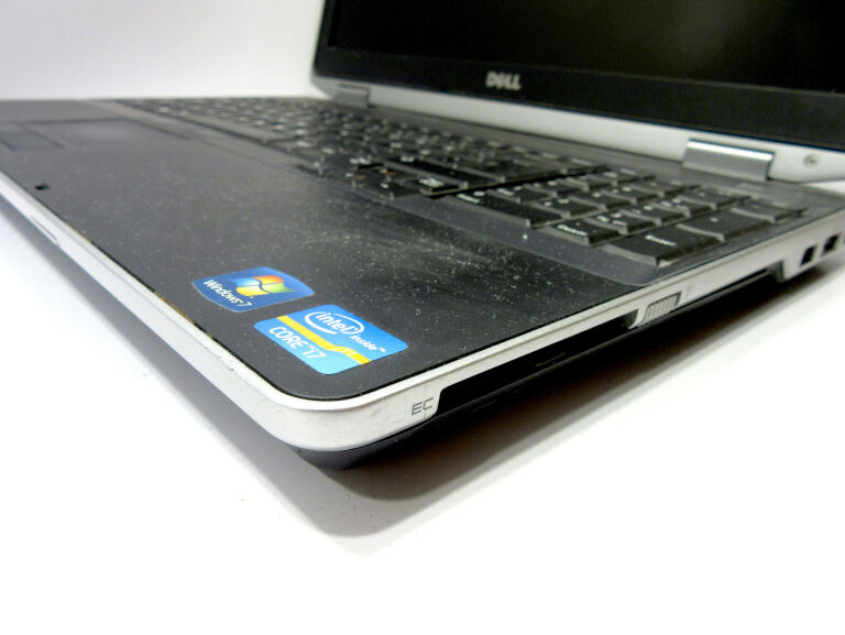 LAPTOP DELL LATITUDE E6530 I7-3740, 8GB RAM, 1TB - PĘKNIĘTY