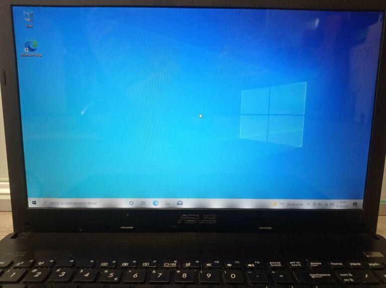 LAPTOP ASUS X501A -INTEL B980/4GB /1TB - OPIS