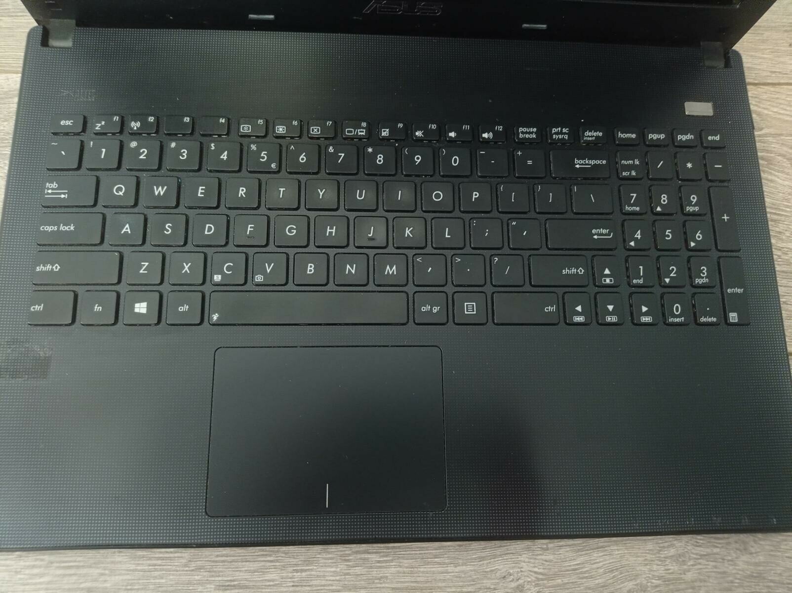 laptop-asus-x501a-intel-b9804gb-1tb-opis-rozdzielczosc-px-1366-x-768