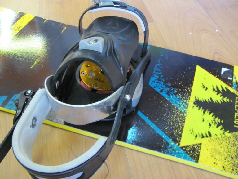 DESKA SNOWBOARD STUF ELEMENT 157 W