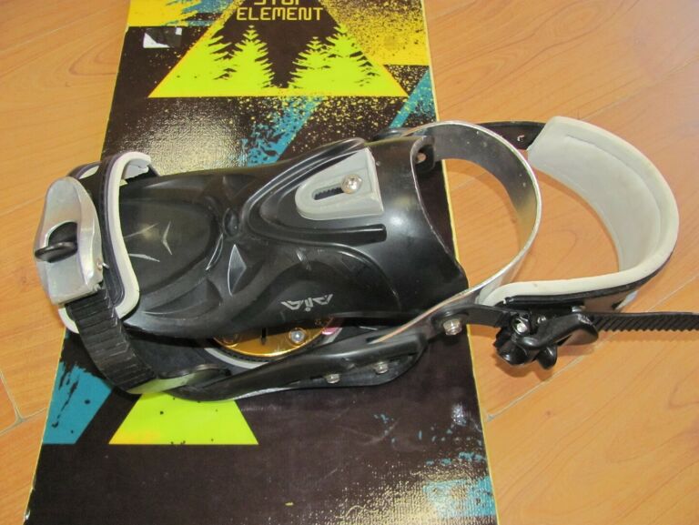DESKA SNOWBOARD STUF ELEMENT 157 W