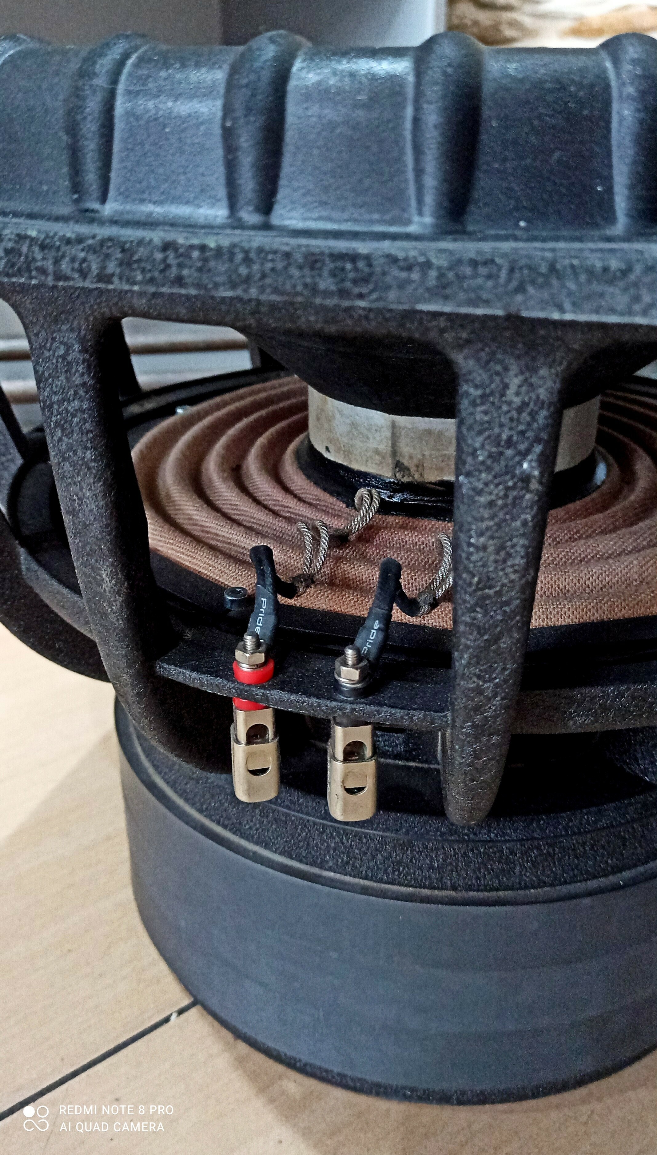 subwoofer-pride-sv3-15-4000w-konstrukcja-jednodrozne