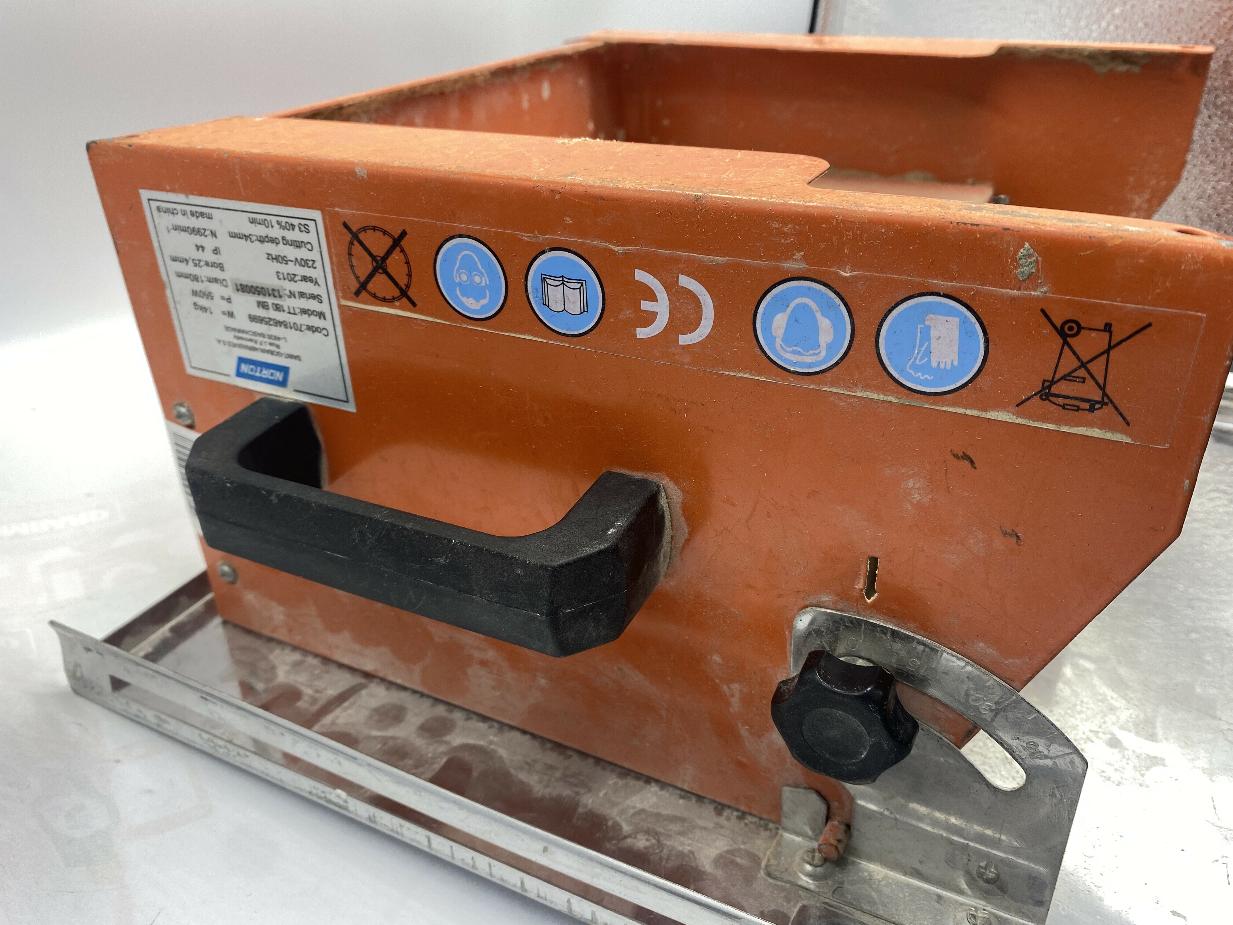 pilarka-tarczowa-do-plytek-norton-cliper-tt-180-stan-uzywany