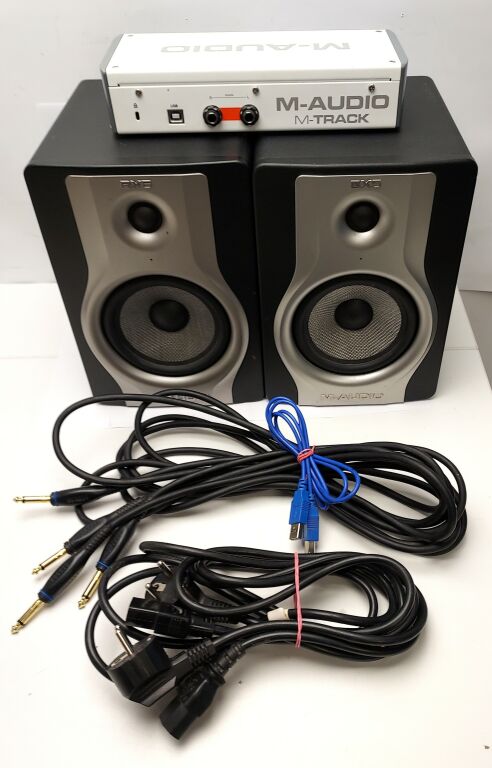 GŁOŚNIKI M-AUDIO BX5 CARBON. PLUS M-AUDIO M-TRACK