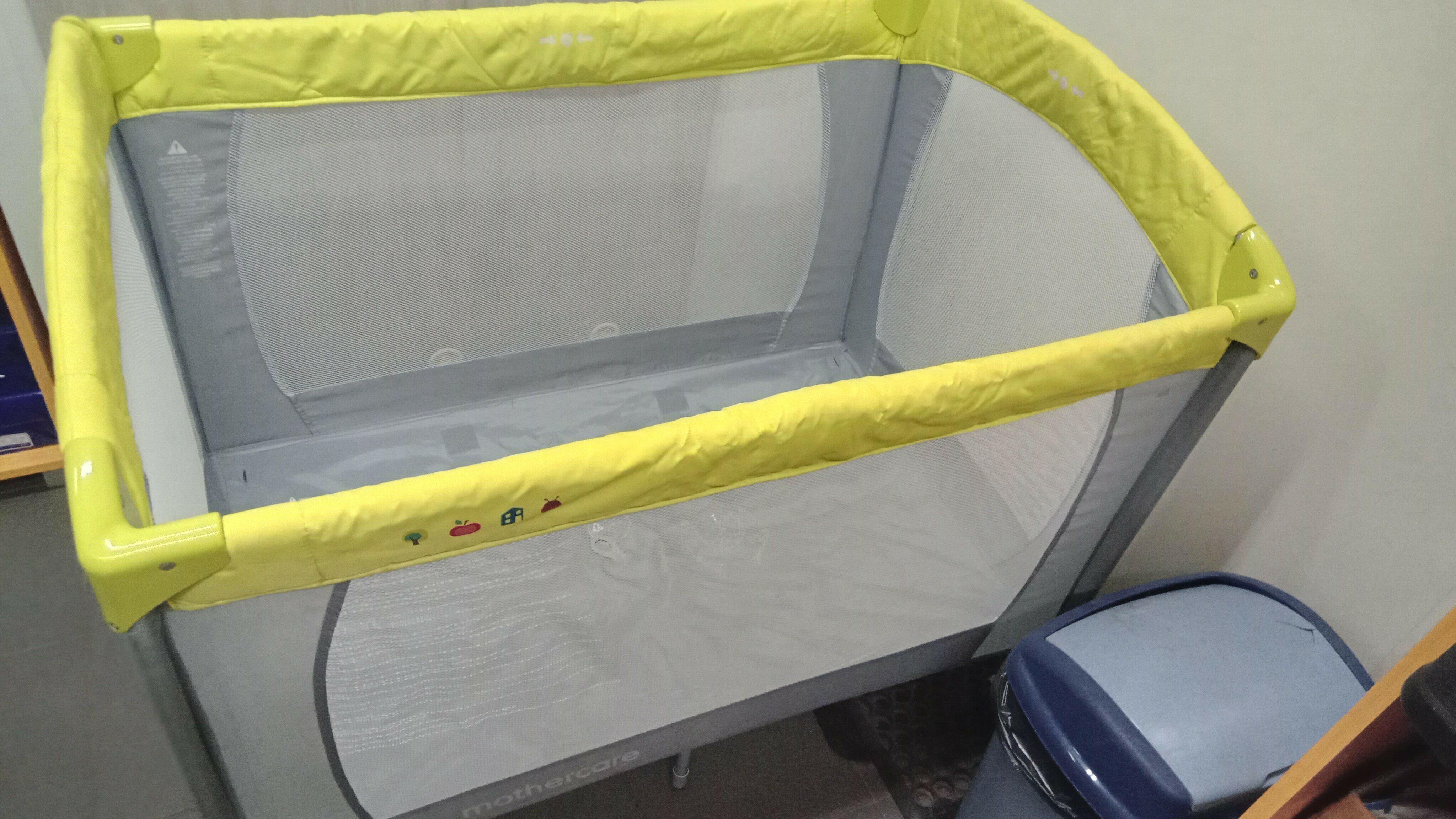 lozeczko-turystyczne-mothercare-basic-kolekcja-basic