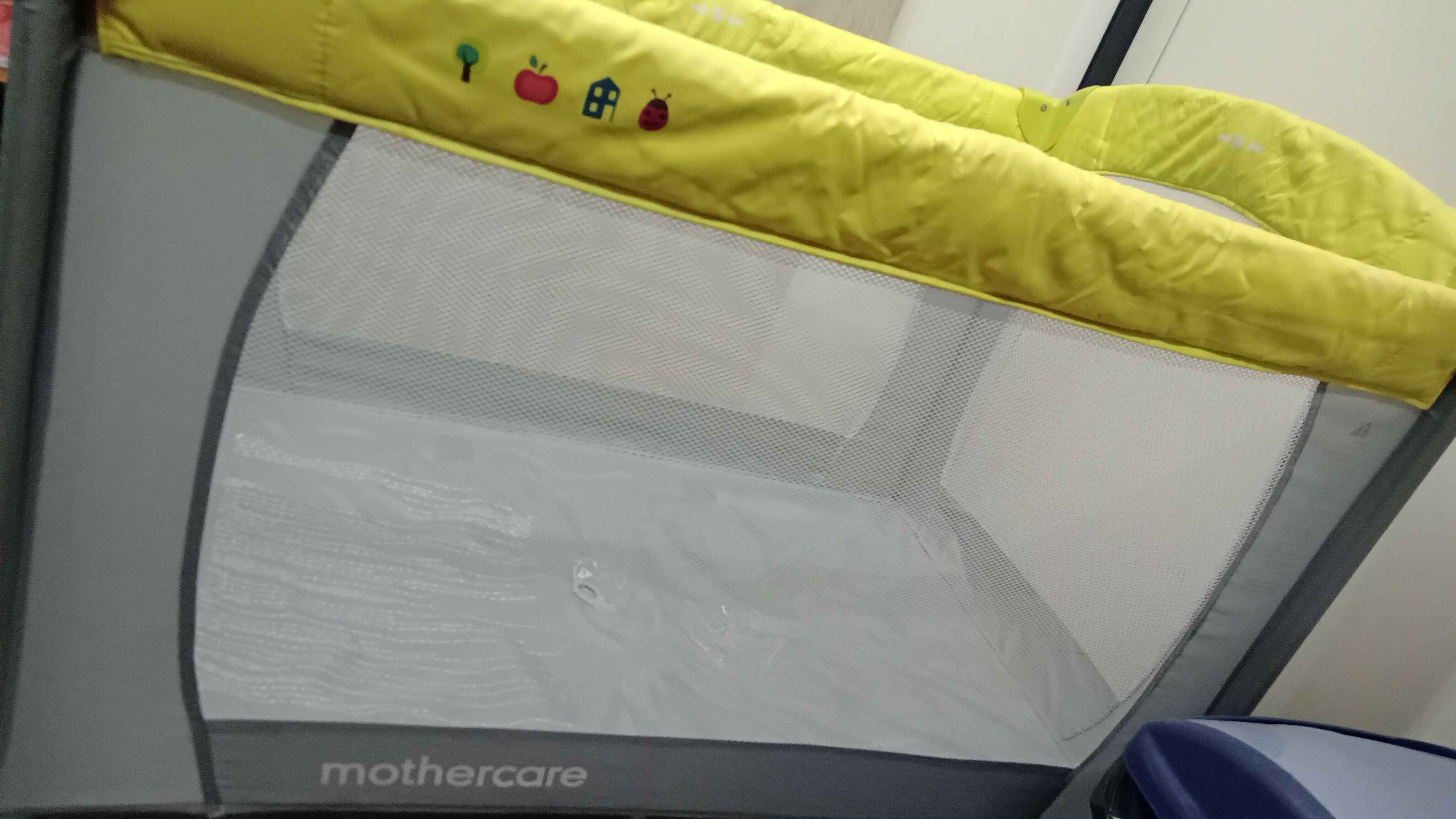 lozeczko-turystyczne-mothercare-basic-kolor-inny-kolor