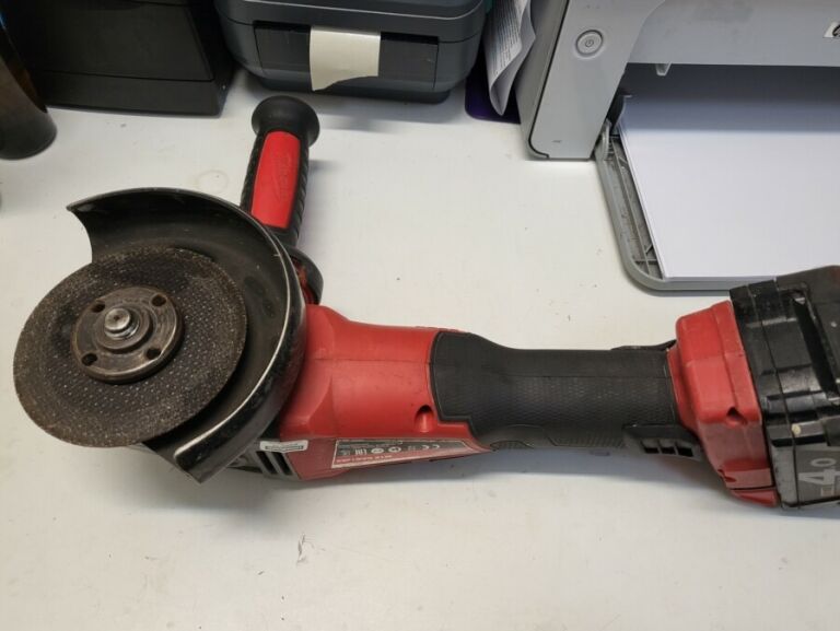 SZLIFIERKA KĄTOWA MILWAUKEE M18 CAG125X