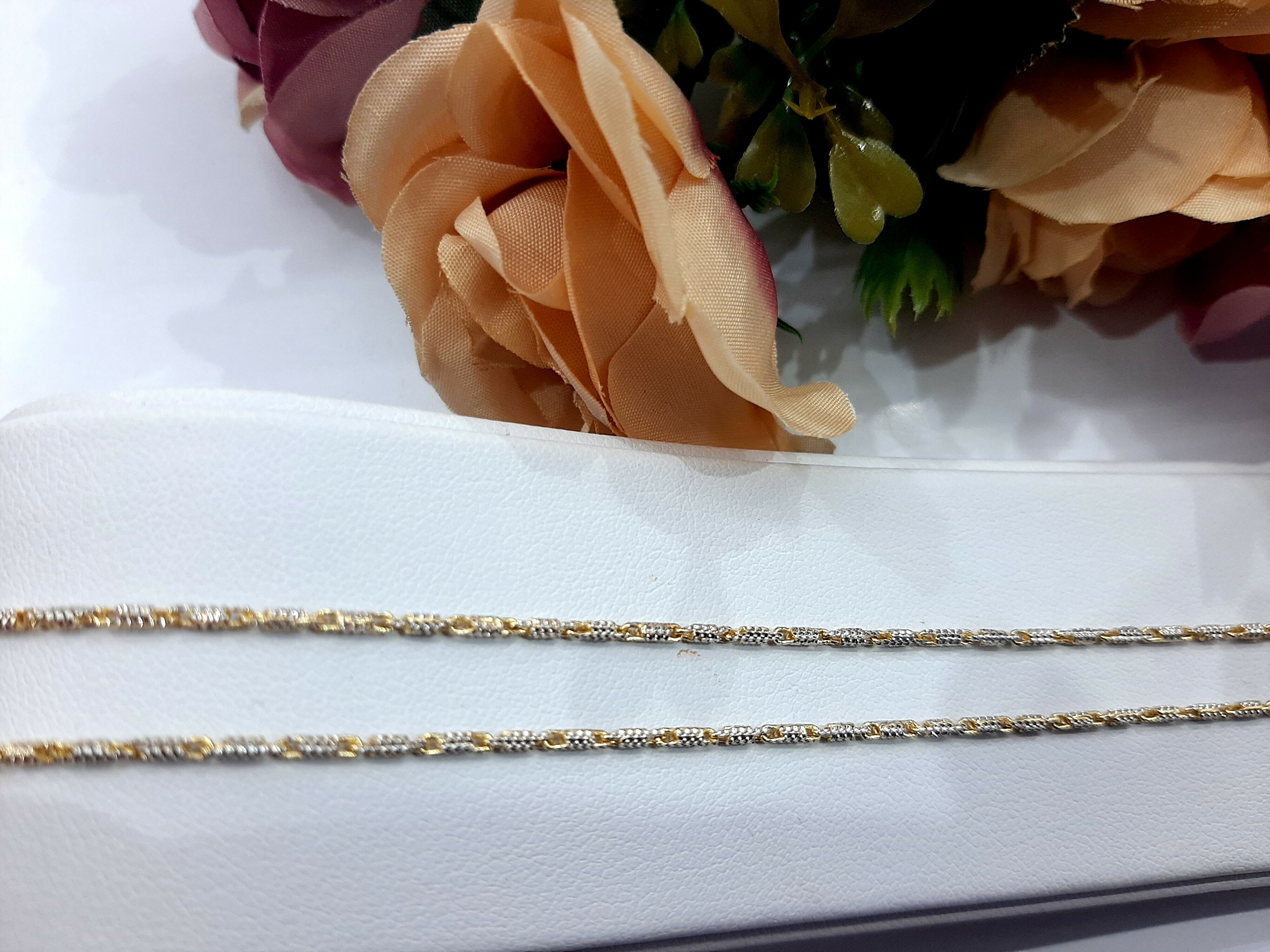 sliczny-zloty-lancuszek-689g14k-55cm-lwowska-32-chelm-telefoon-pl-sc