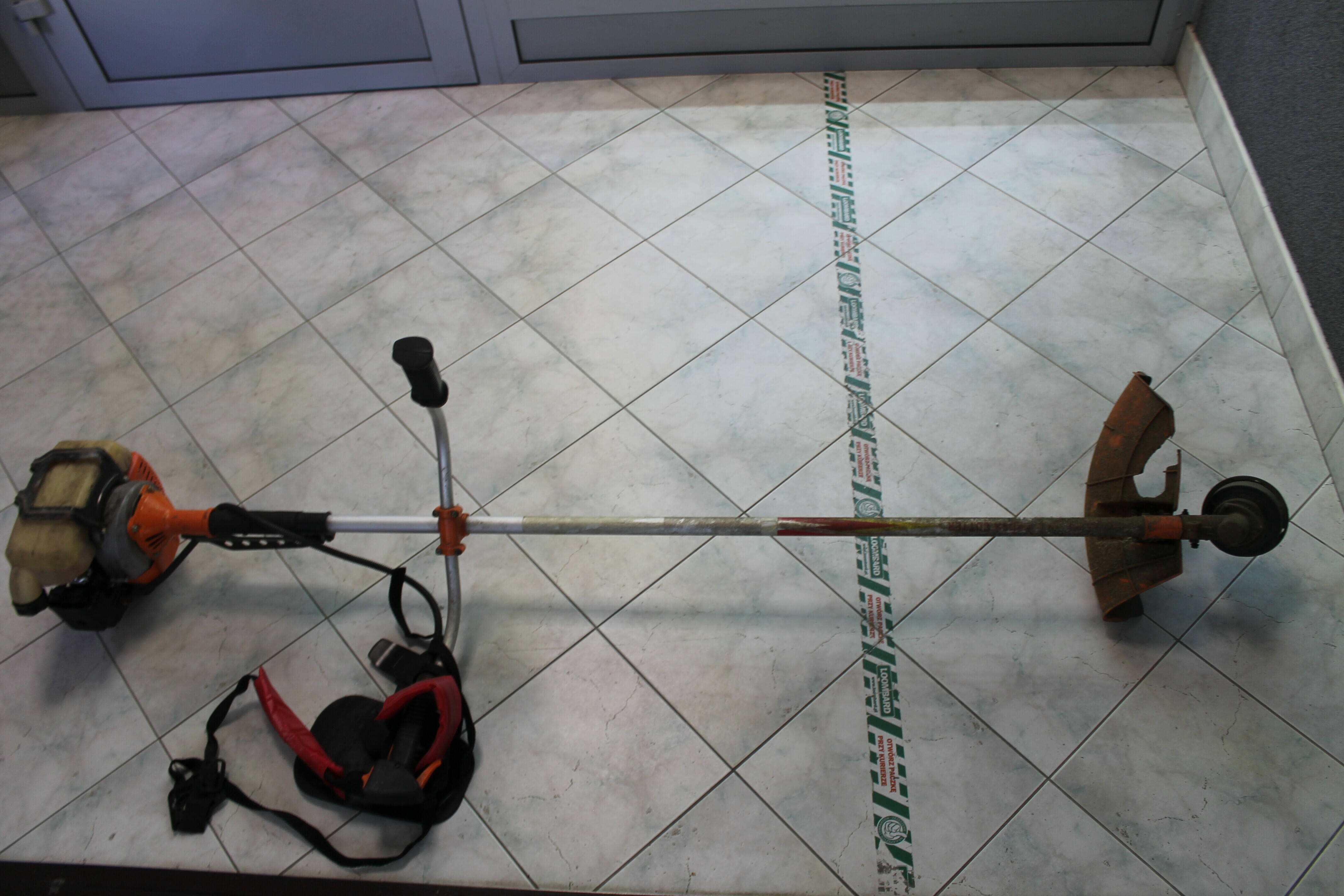 kosa-spalinowa-zasilanie-spalinowe