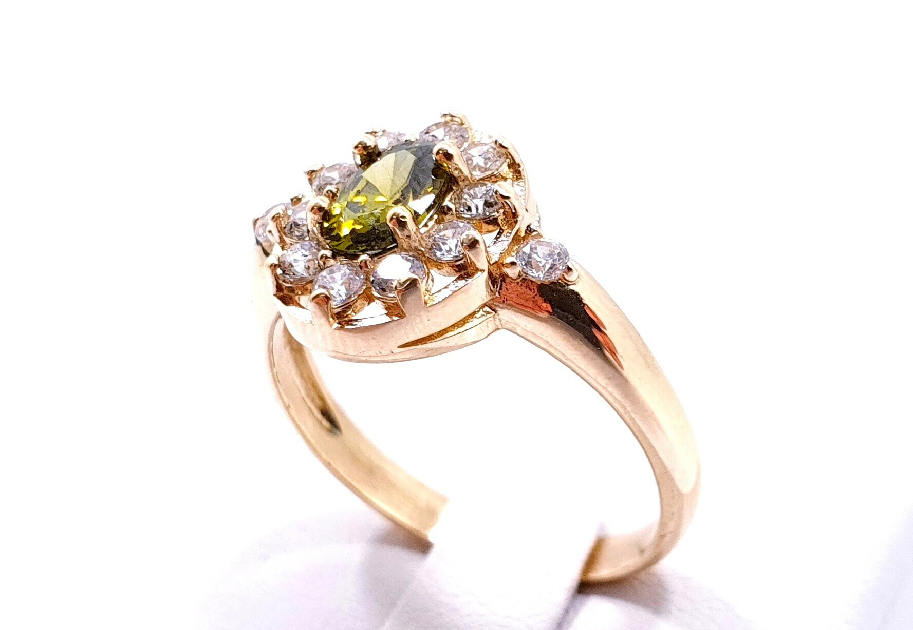 zloty-pierscionek-z-cyrkoniami-zielone-oczko-r24-pr-585-506-g-kolor-dominujacy-zloty