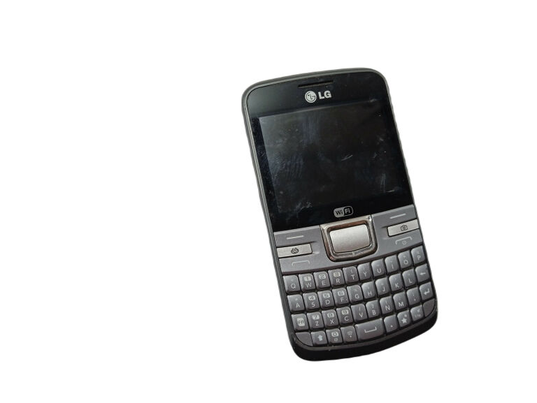 TELEFON KOMÓRKOWY LG-C195 SREBRNY OPIS