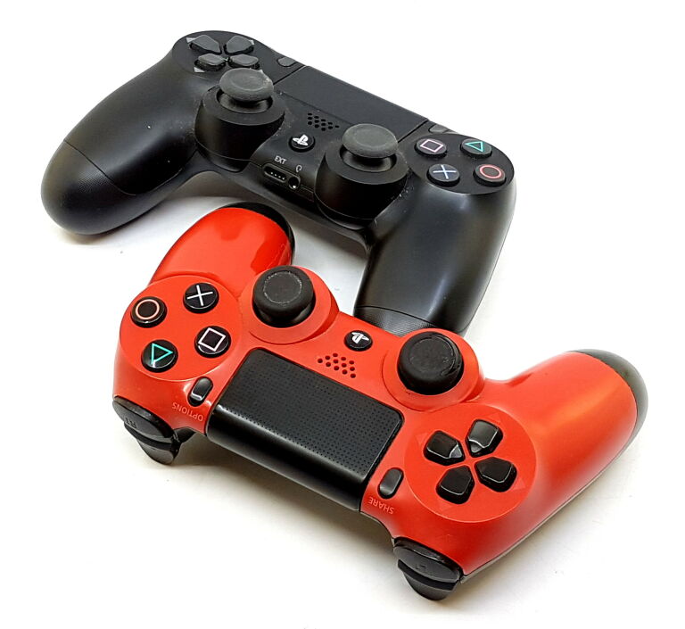 KONSOLA PS4 500GB 2 PADY KOLEKCJA GIER 14 SZT.