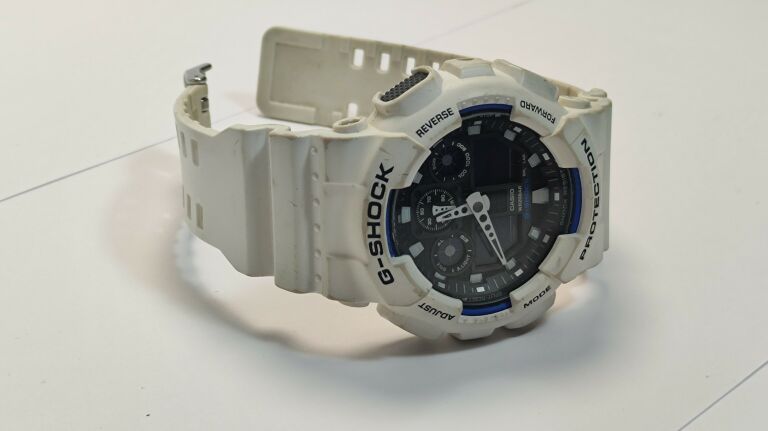 zegarek-casio-g-shock-ga-100-bateria-do-wymiany-typ-nareczny