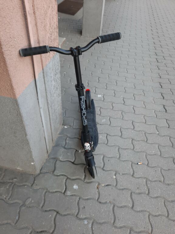 hulajnoga-elektryczna-spokey-mobius-comfort-kpl-marka-spokey