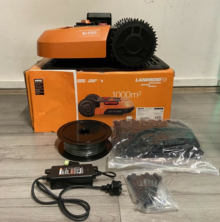 WORX ROBOT KOSZĄCY LANDROID 1000M2 WI-FI WR143E