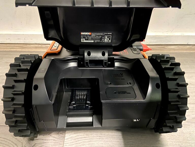 WORX ROBOT KOSZĄCY LANDROID 1000M2 WI-FI WR143E