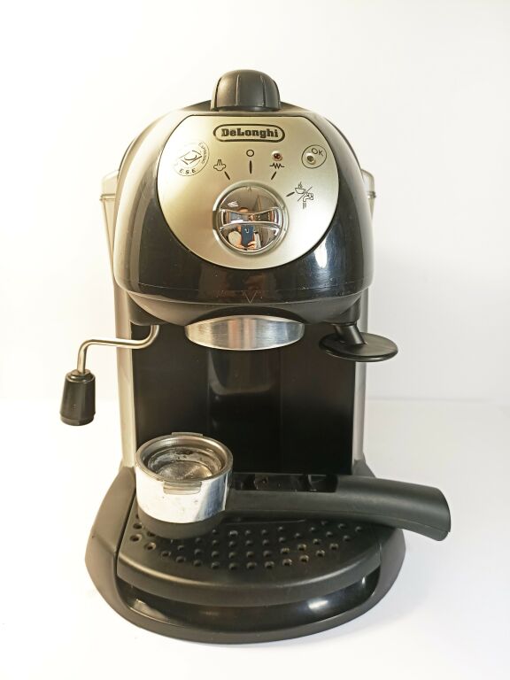 EKSPRES CIŚNIENIOWY DELONGHI MP EC200CD.B