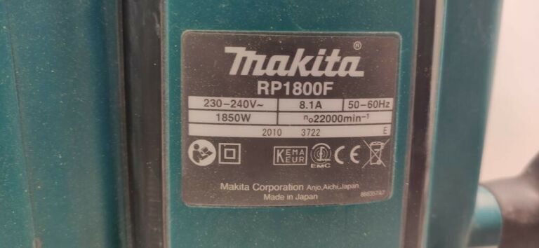 FREZARKA MAKITA RP1800F