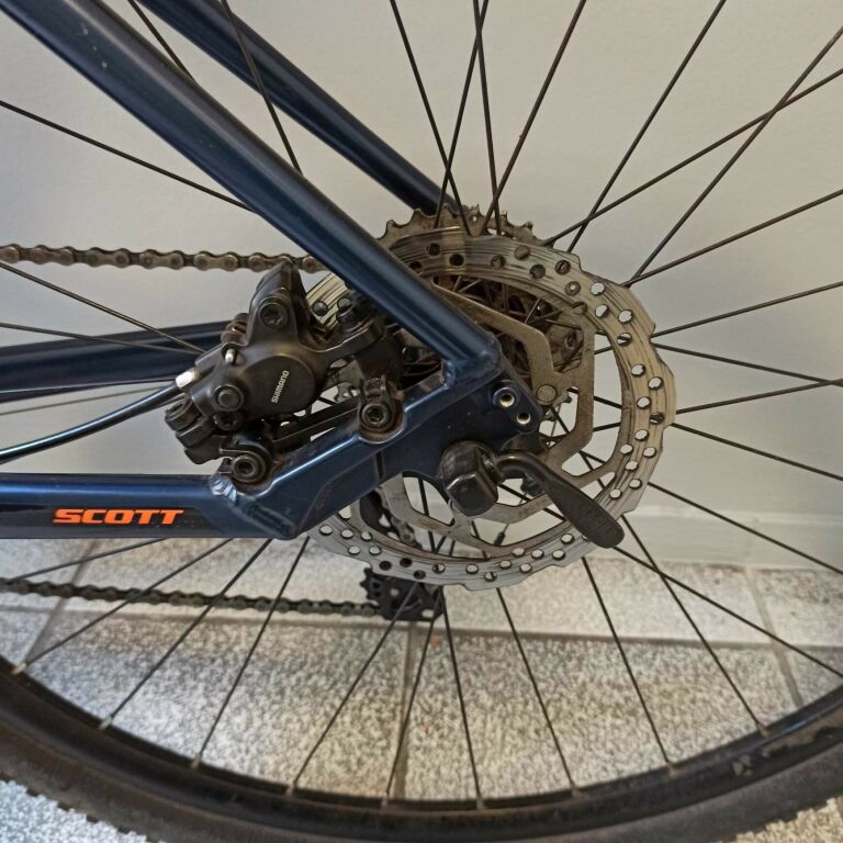 rower-scott-sub-cross-20-28-marka-scott