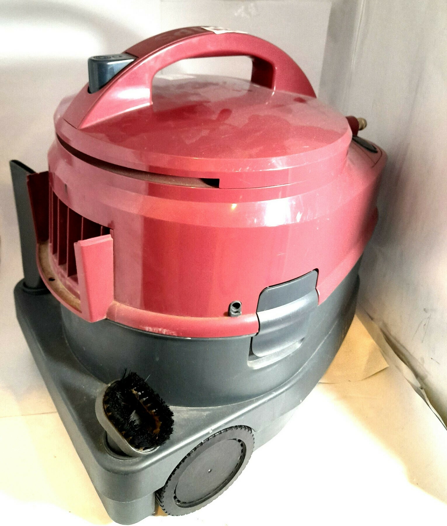 odkurzacz-pioracy-philips-triathlon-1400-fc-6841-kolor-dominujacy-inny