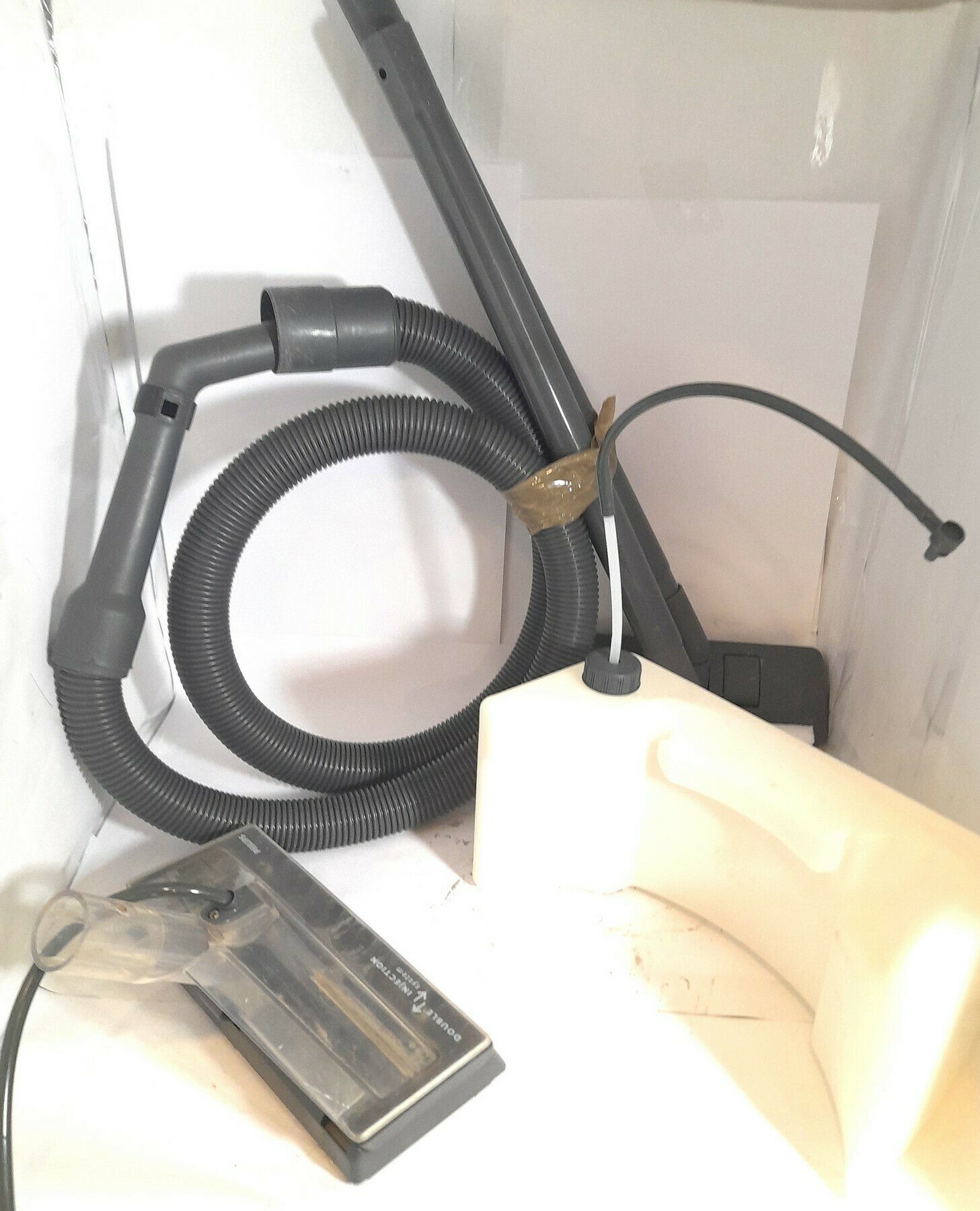 odkurzacz-pioracy-philips-triathlon-1400-fc-6841-moc-1400