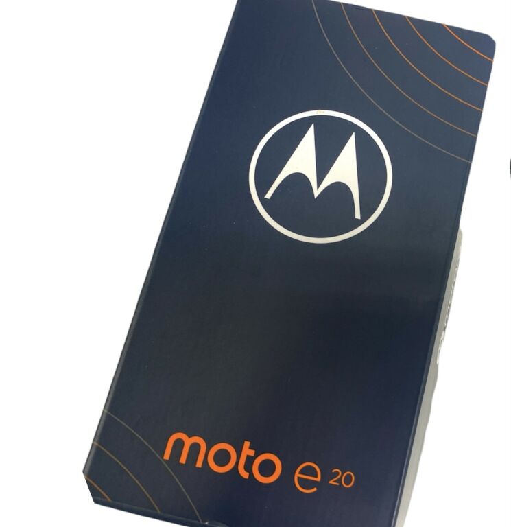 telefon-motorola-moto-e20-typ-smartfon