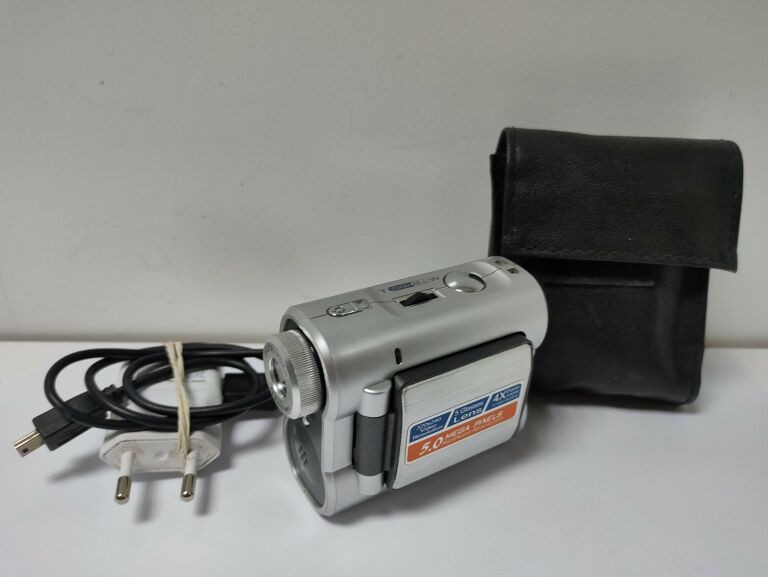 KAMERA TOSHIBA DV182 + KABEL