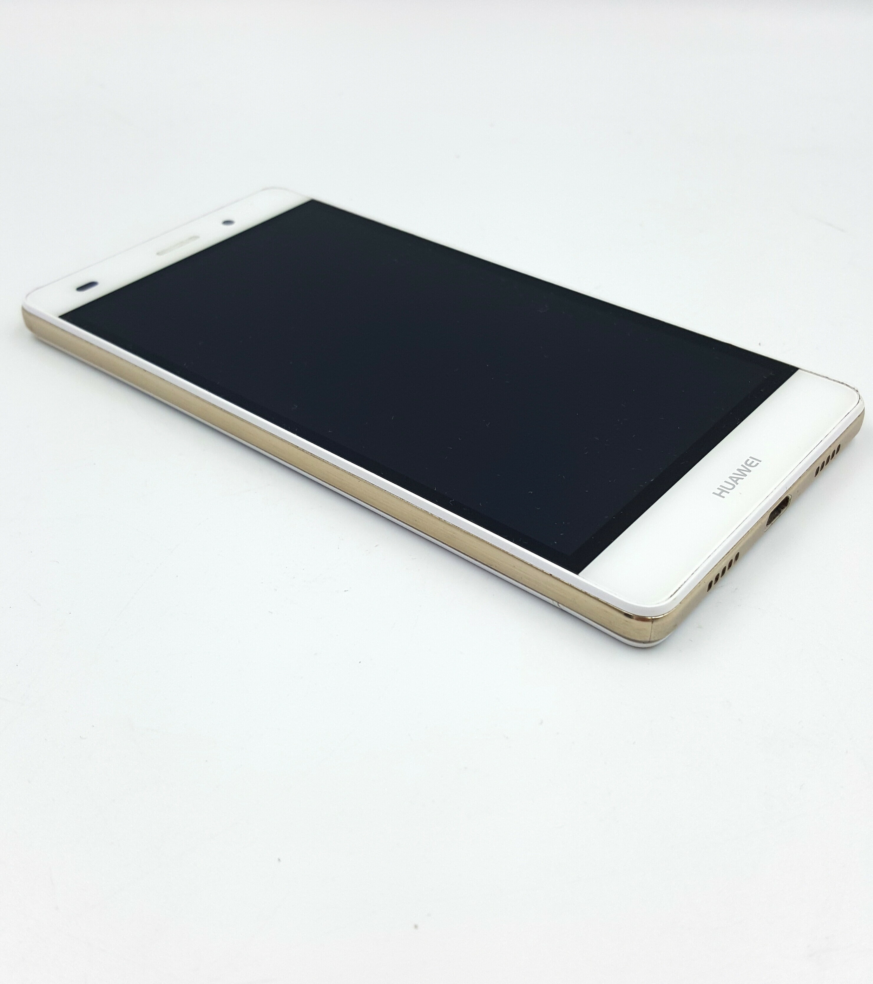 huawei-p8-lite-uszkodzony-lcd-ladny-kolor-bialy