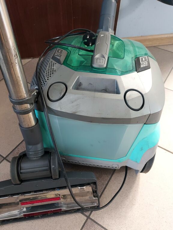 odkurzacz-thomas-multiclean-x10-parquet-funkcje-odkurzanie-na-sucho-i-mokro