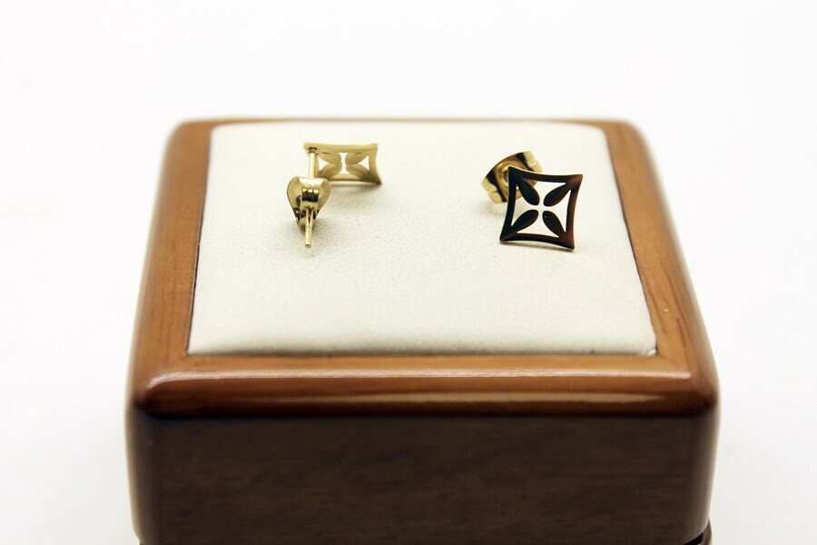 ciekawe-kolczyki-stal-chirurgiczna-zloty-kolor-marka-bez-marki