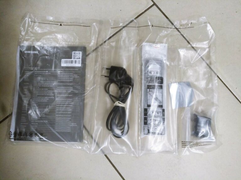 telewizor-samsung-55-qe55q67aau-komplet-kod-producenta-qe55q67aauxxh