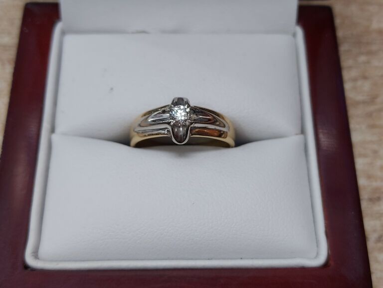 zloty-pierscionek-z-diamentami-pr-585-14k-014-ct-rodzaj-wyrob-jubilerski