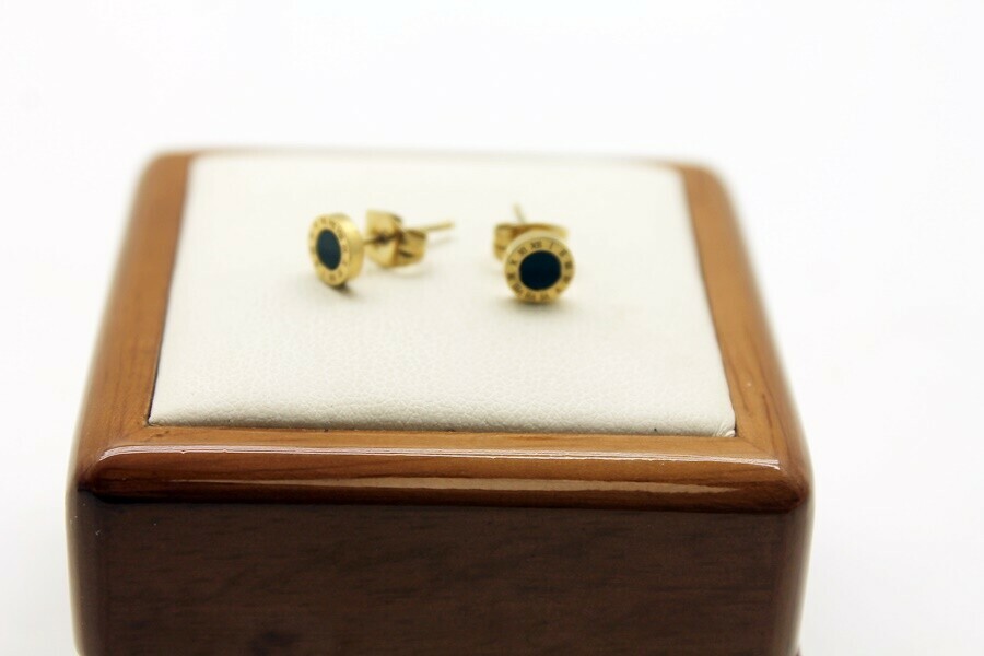kolczyki-zlote-stal-chirurgiczna-czarne-oczko-stan-11323-238058
